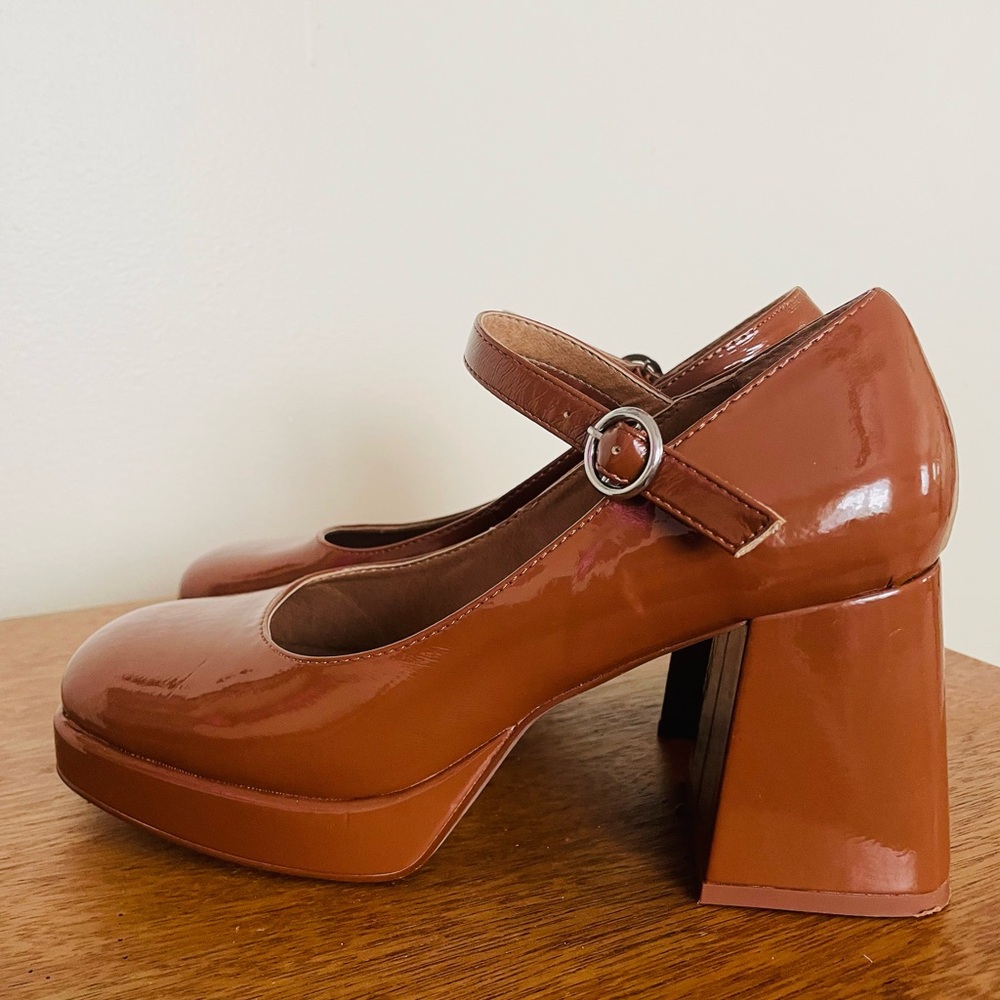 Steve Madden Tan Platform Mary Jane Heels - Picture 4 of 10